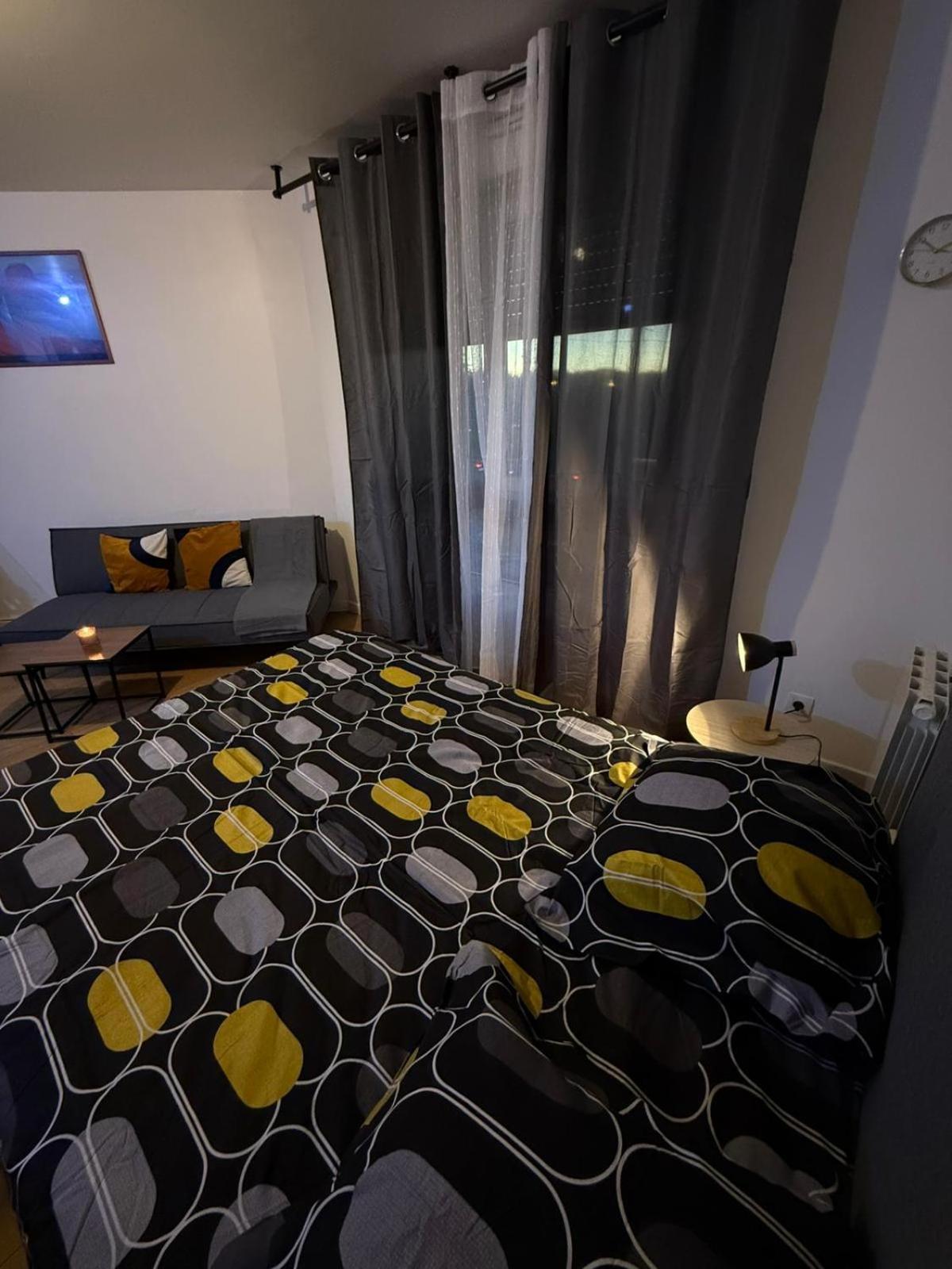 Appartements Sully Mantes-la-Jolie Luaran gambar